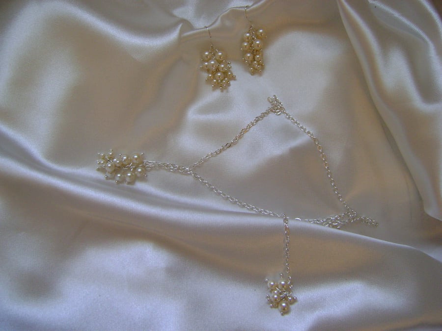 Cascadia - Swarovski Pearl Backdrop Necklace & Earring Set