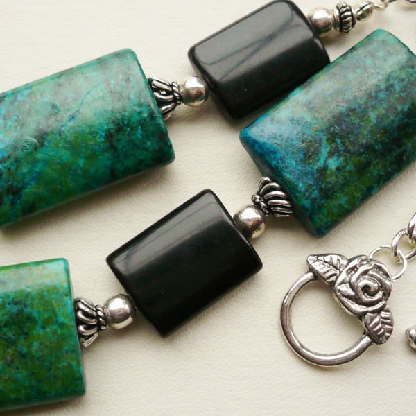 Chrysocolla and Black Agate  Flat Tube Collar Necklace   KCJ382