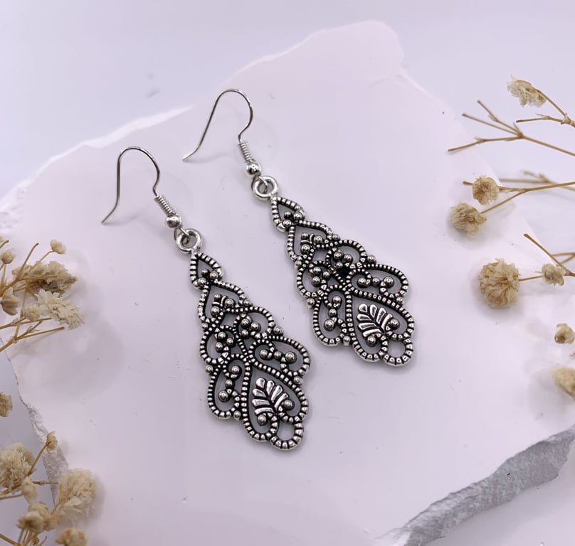Antique Silver Filigree Christmas Drop Earrings