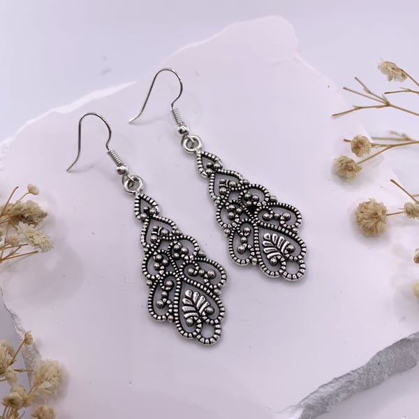 Antique Silver Filigree Christmas Drop Earrings