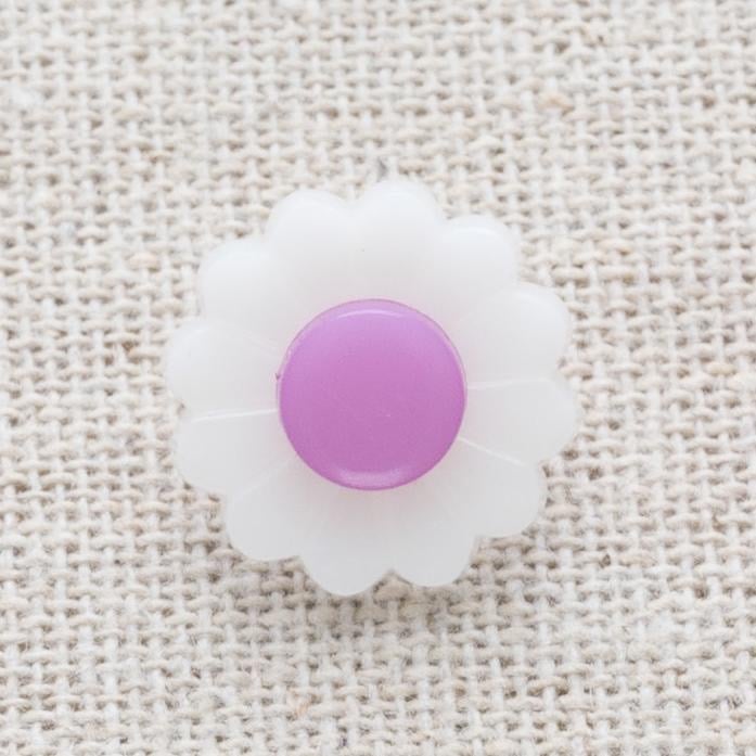 White Daisy flower buttons for knitting and crochet 15mm