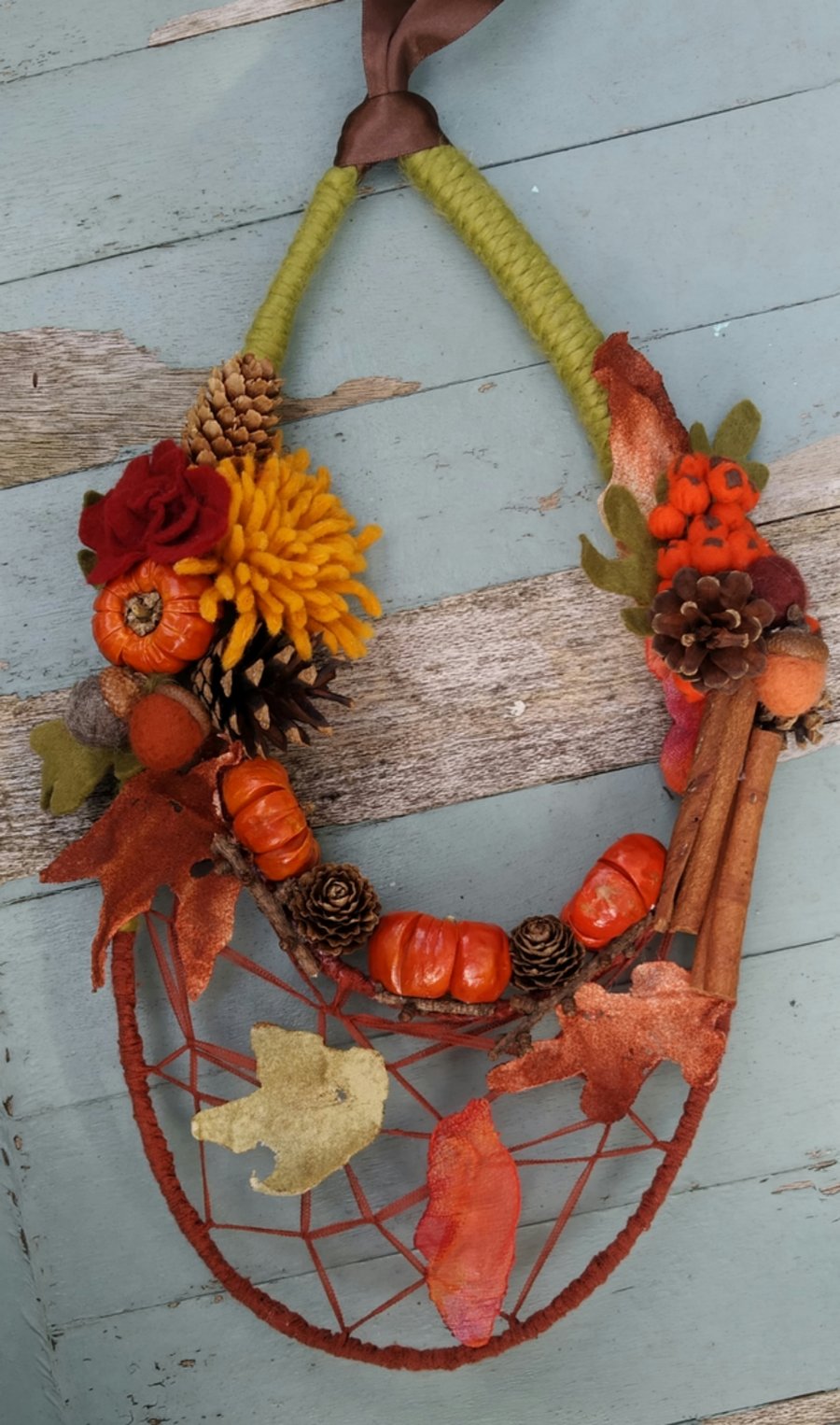 Autumn wreath decoration, felt acorn autumn wreath, Halloween decoration.