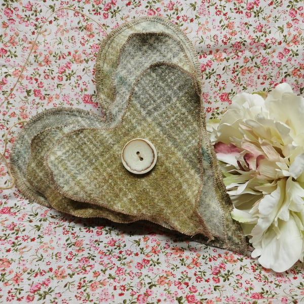  tweed wool  heart