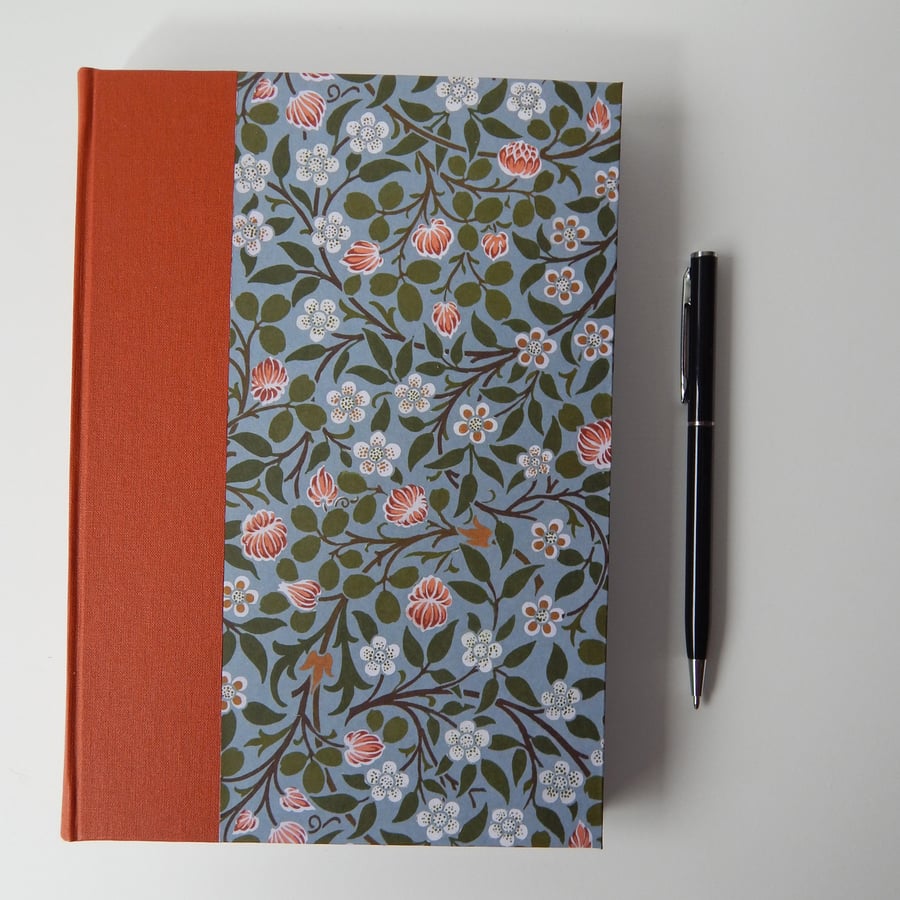 Arts & Crafts "Clover" Journal, A5 with 200 lined sheets. Gifts for women. 