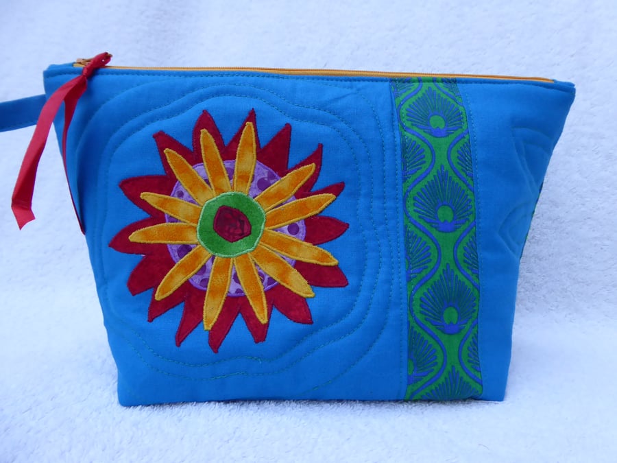 Applique Flower Patchwork Project Holder. Lined Purse. Zipped Holdall.
