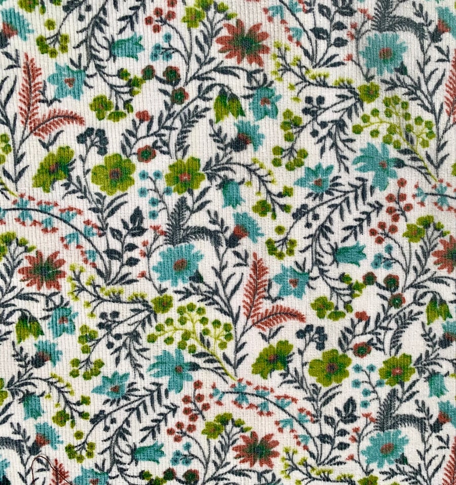 Large Piece 3 metres of beautiful Floral NEEDLECORD Fabric