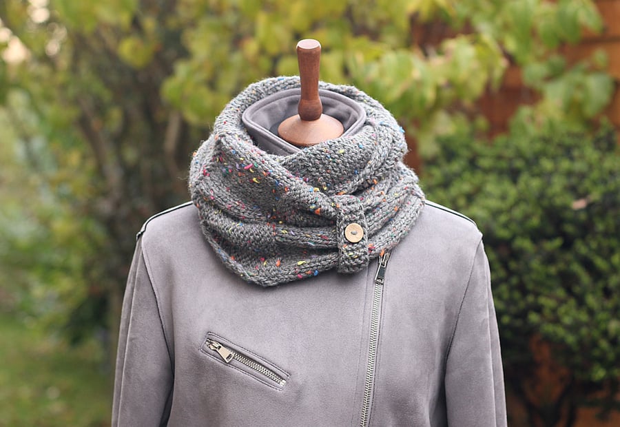 SCARF, knitted infinity loop scarf, chunky grey tweed with multicolor speckles 