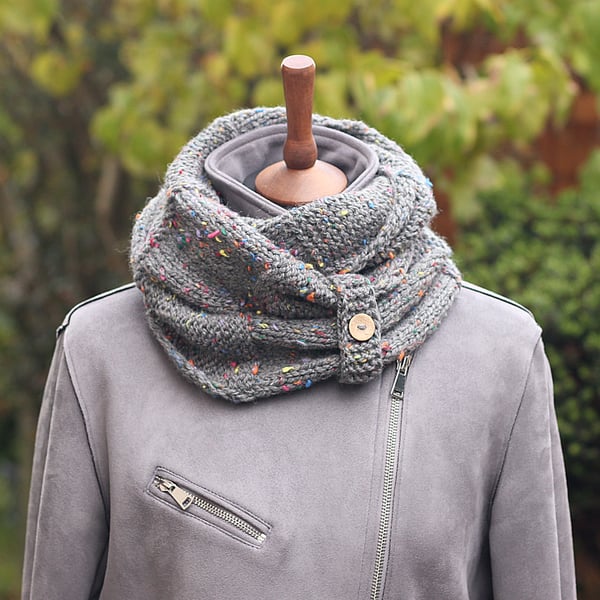 SCARF, knitted infinity loop scarf, chunky grey tweed with multicolor speckles 