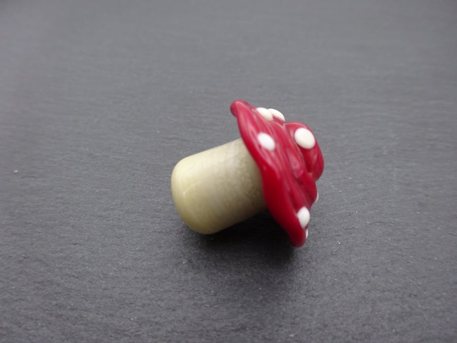 lampwork glass beads, toadstool