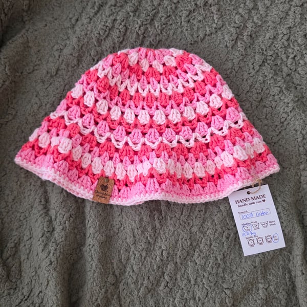 Handmade crochet bucket hat, 100% cotton kelp design
