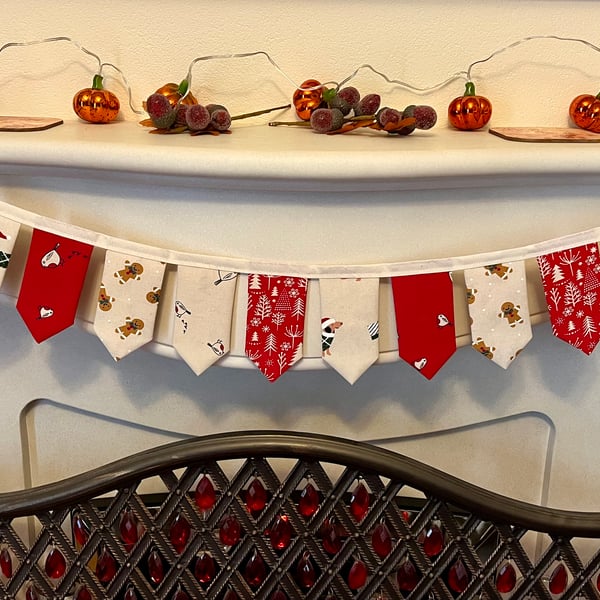 Mini Christmas bunting