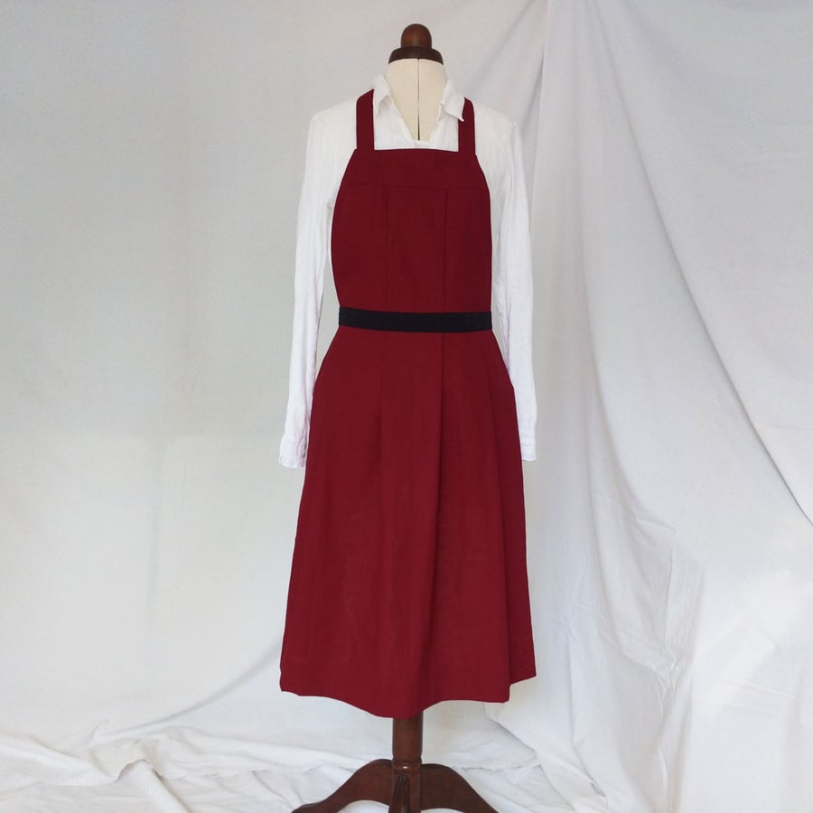 Linen Pleated Pinafore Apron, large concealed pockets, dark red SAMPLE No14:1