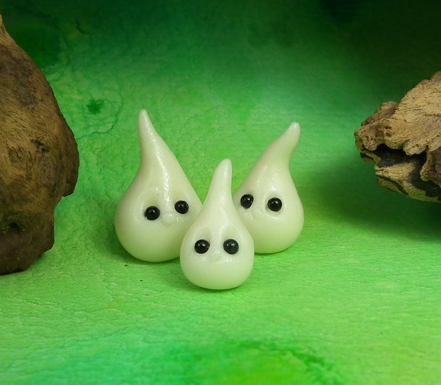 Glow-in-the-dark GlowBugs Family - Magic! OOAK Sculpt by artist Ann Galvin 