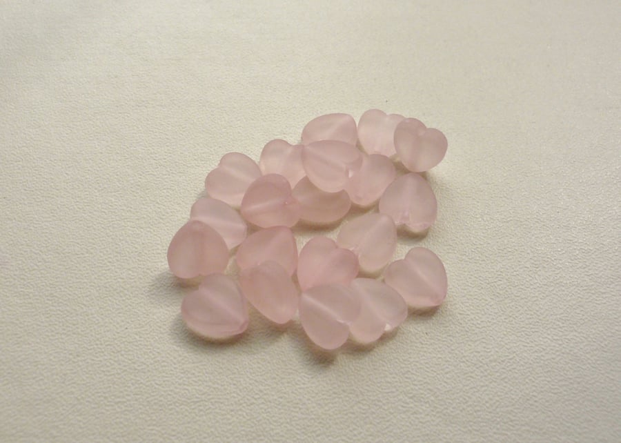 20  Pale Pink Frosted Resin Heart Beads