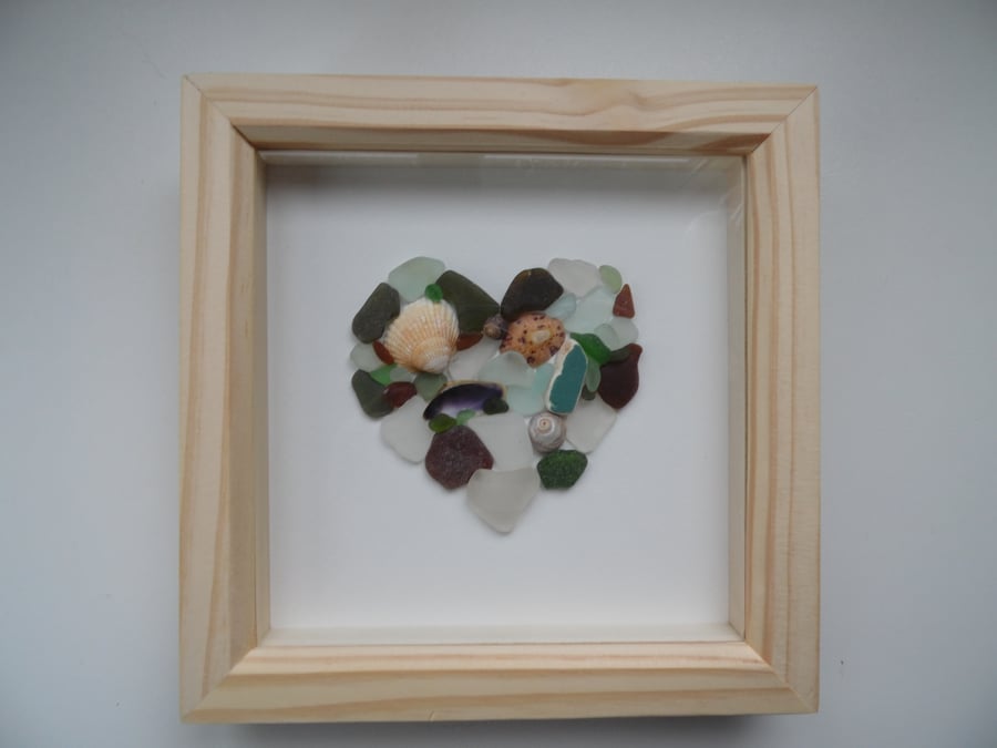 Heart of Cornwall Sea Glass, Sea Shells & Pottery Art P175