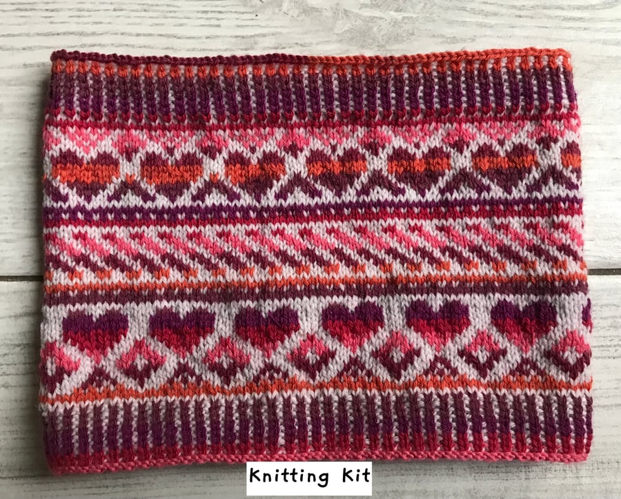 Hearts Cowl Knitting Kit - in 4 ply yarn - with or without needles