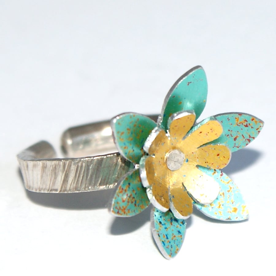 SALE 40% OFF Spring flowers ring