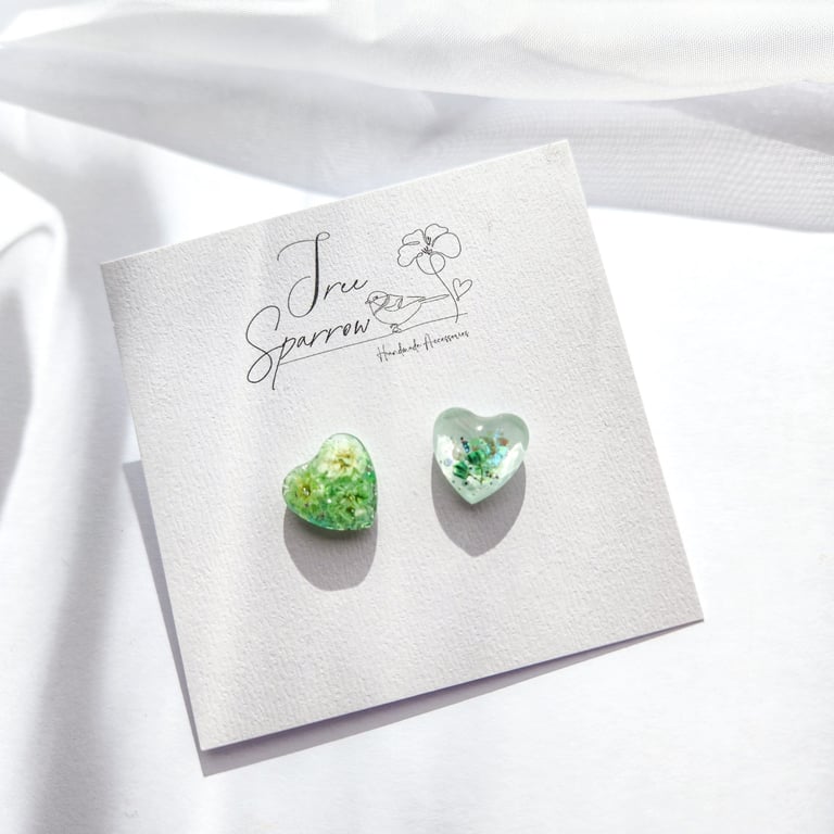 Dried flowers earrings, Floral heart earrings