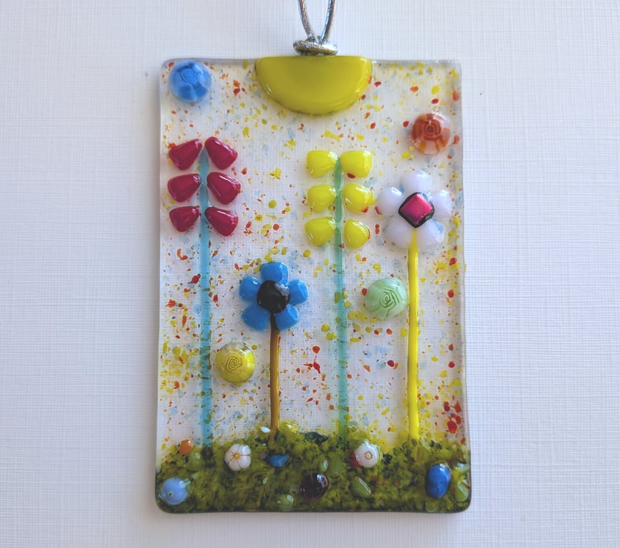 Artist made Fused Glass Flowers Suncatcher.