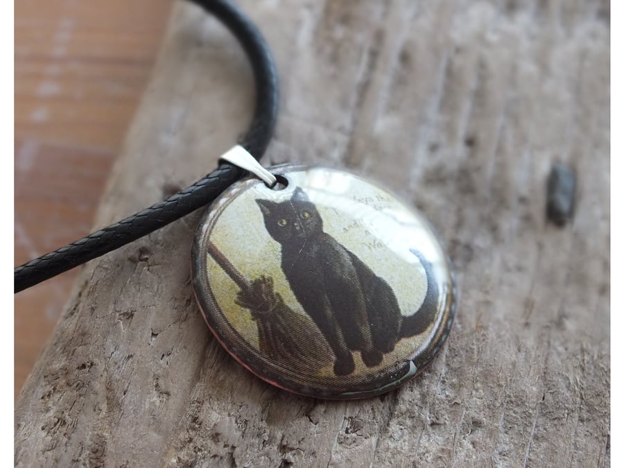 Witch's Cat enamelled pendant