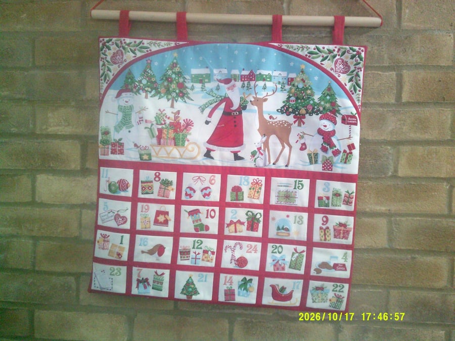 Santa, Reindeer and Snowmen Advent Calendar
