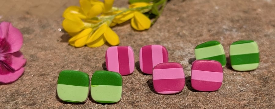 Green stripes square studs