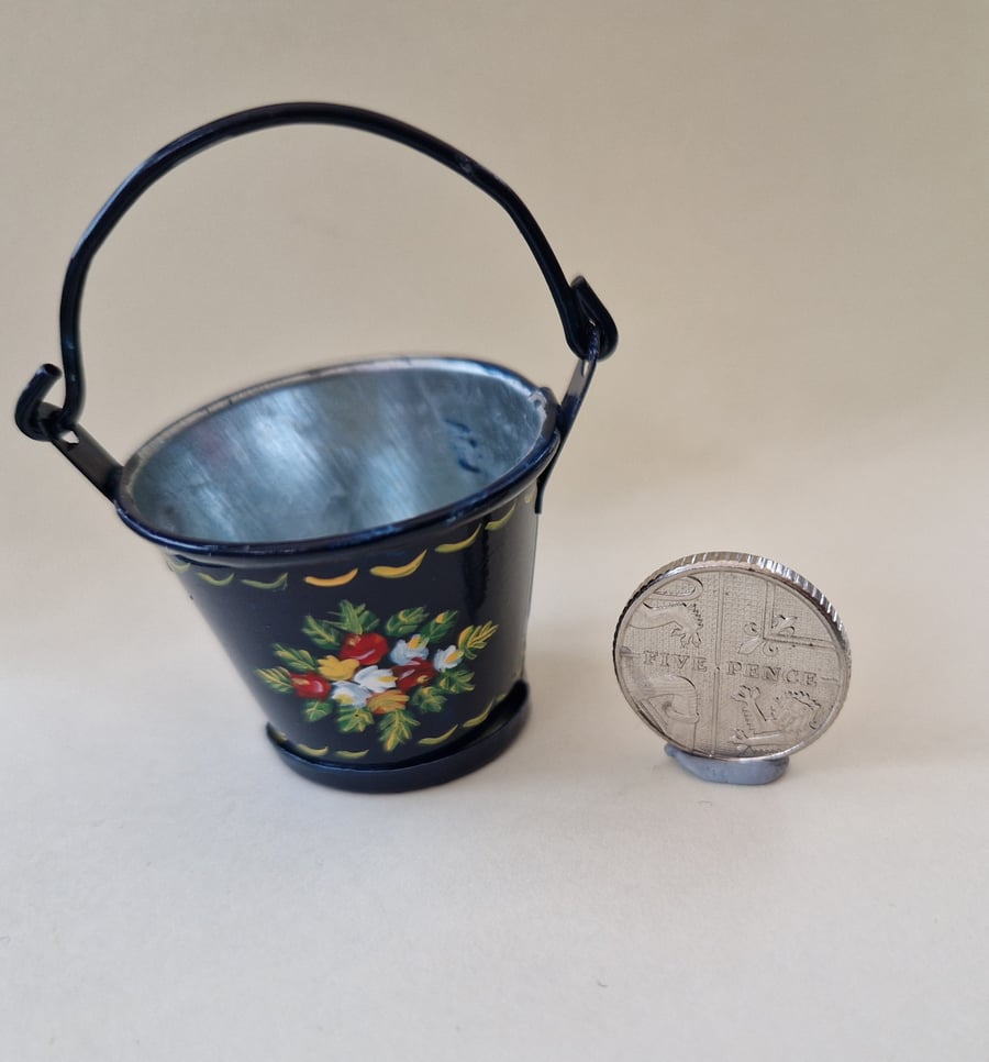 1:12 Scale Canalware Bucket