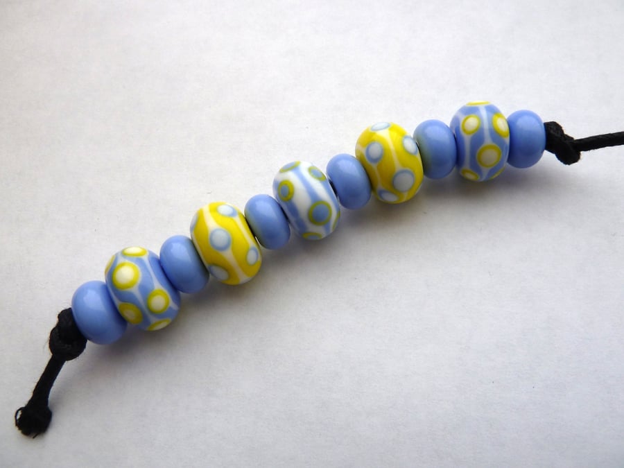 yellow and blue beads