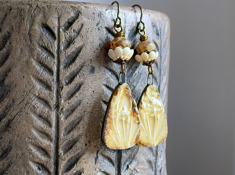 Handcrafted Cow Parsley Earrings in Honey Yellow Ceramic - Nature Inspired