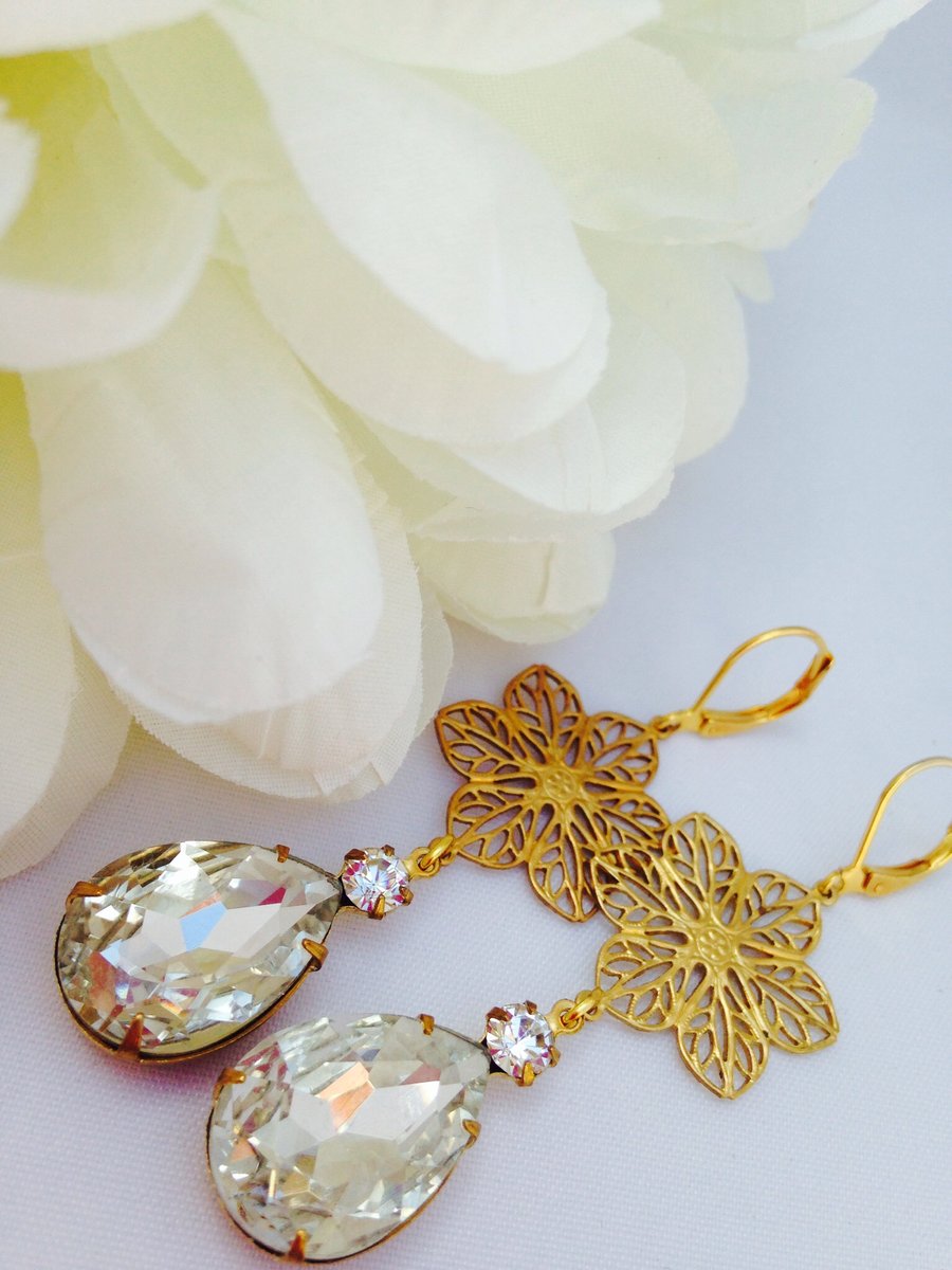 SALE Vintage crystal glass earrings. Gift for her.