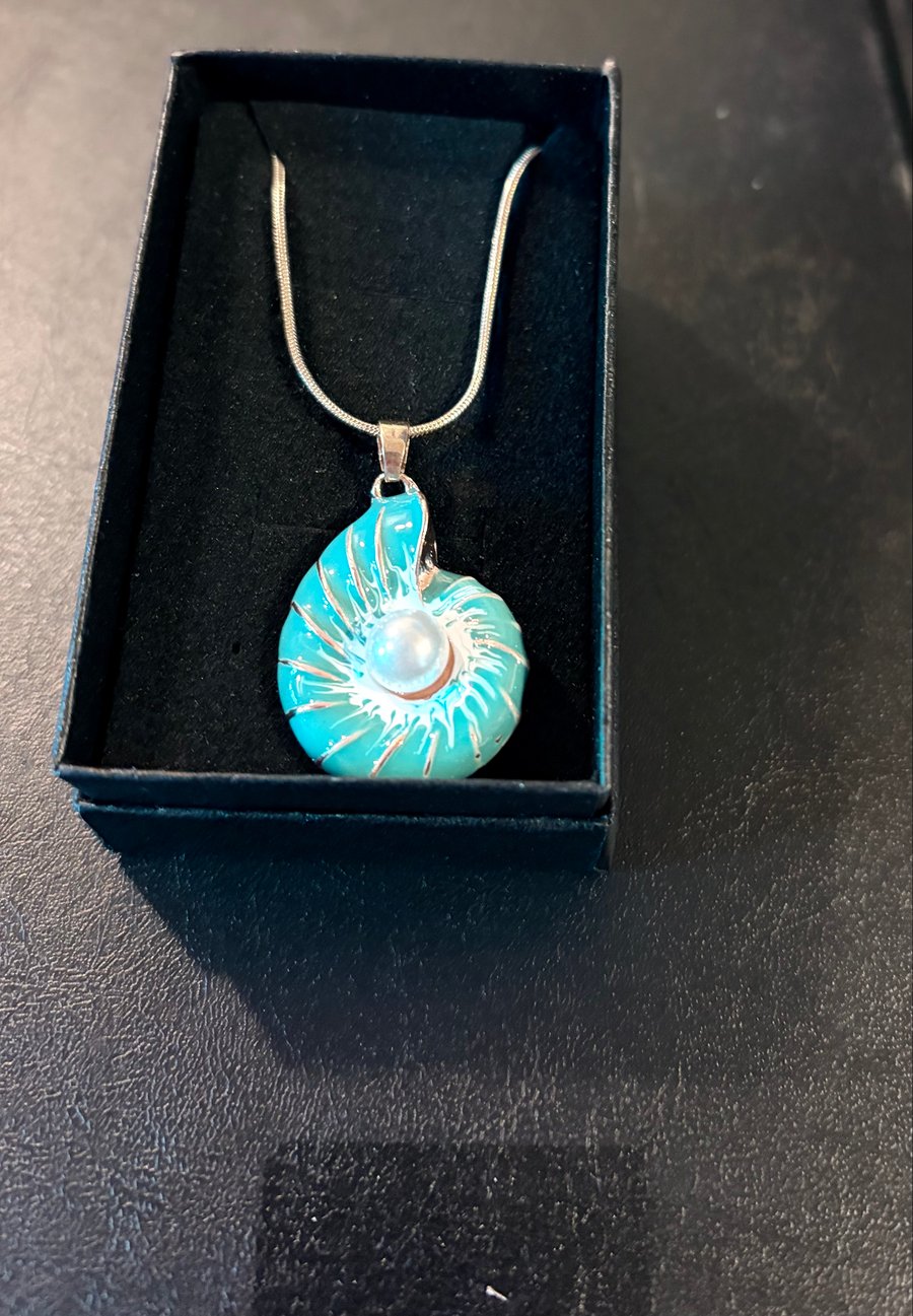 Shell necklace