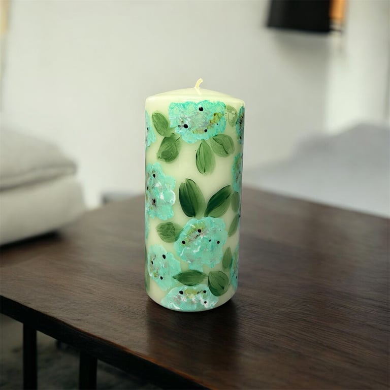 Ivory Pillar candle 15 cm, green hydrangea