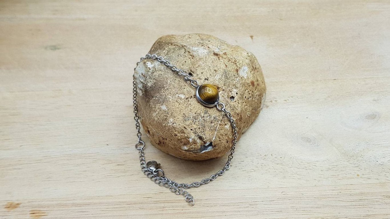 Hypoallergenic Tiger's eye chain bracelet. Stainless steel