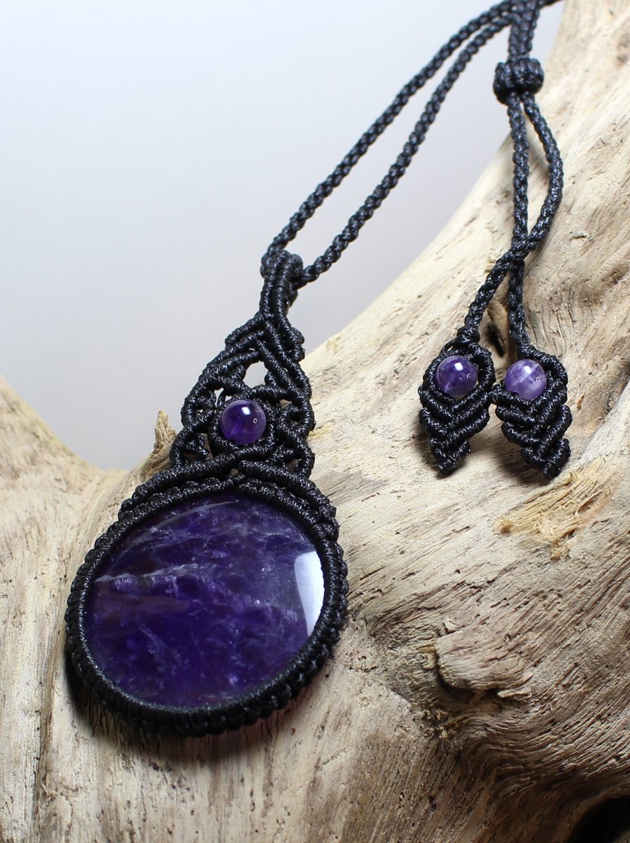 Amethyst  necklace (adjustable length)