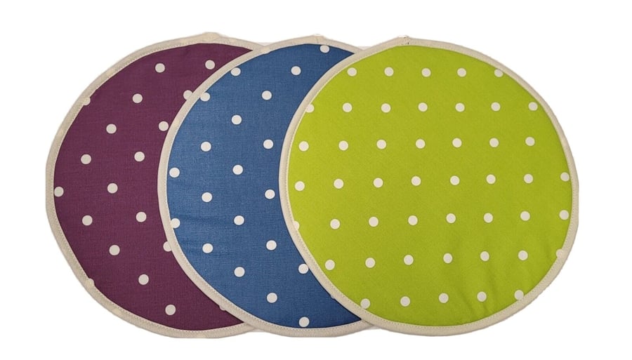 Spotty aga pads - made in England