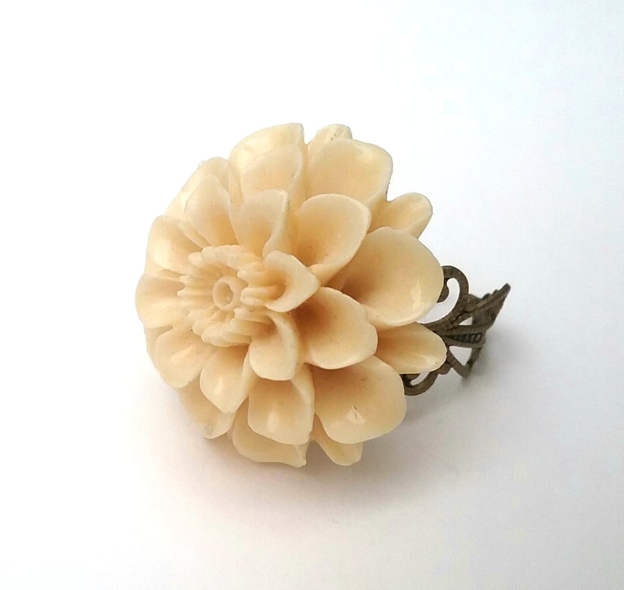 Chrysanthemum Adjustable Ring