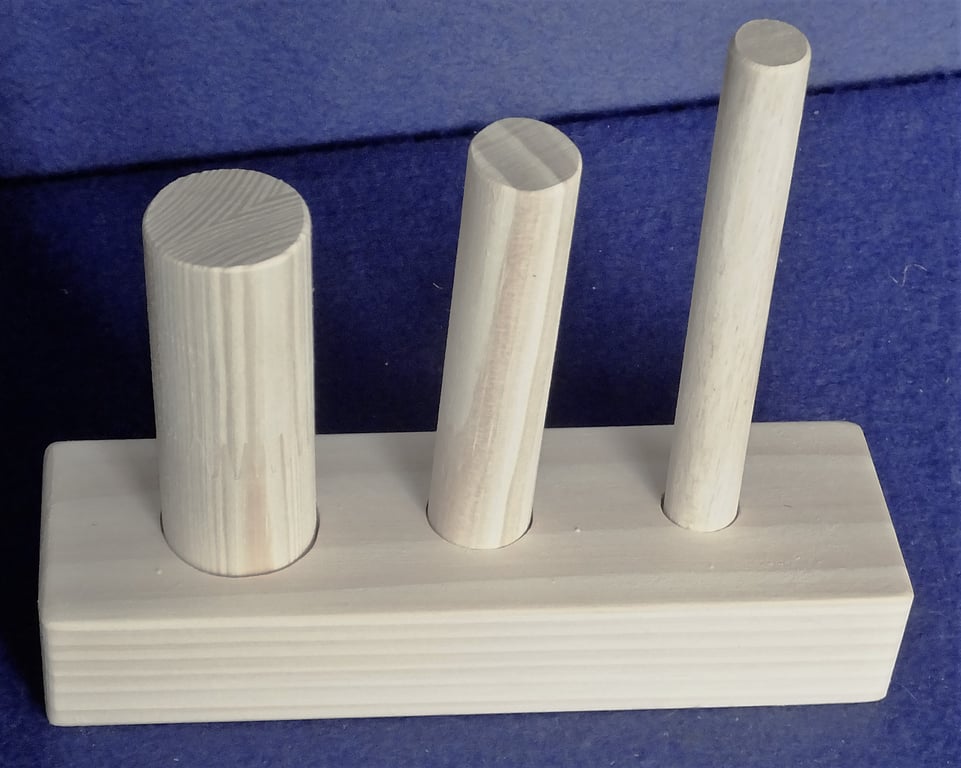 Wooden cylinder counting toy for young children playschool nursery teaching tool