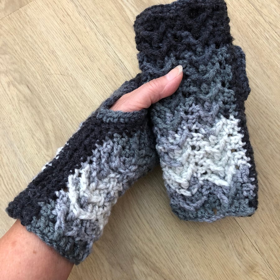 Crochet Fingerless Gloves In Grey, Black And White Aran (R408)