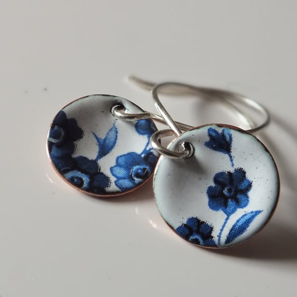 Blue and white enamelled earrings