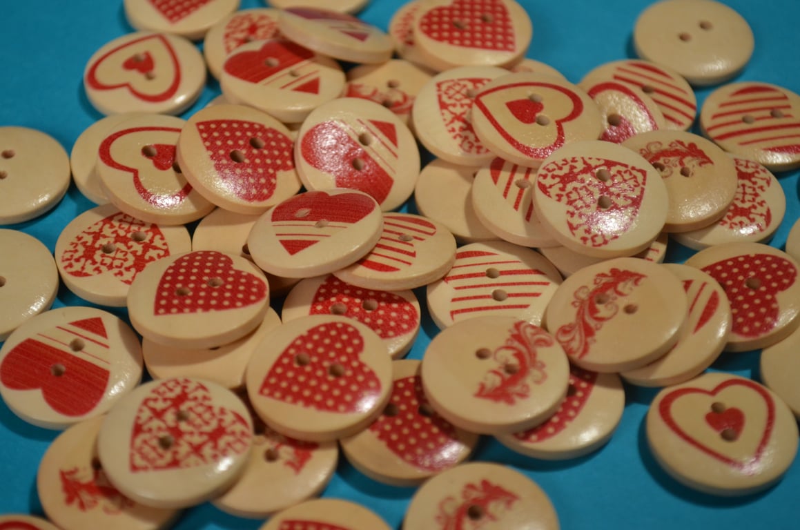 20mm Wooden Red Heart Buttons Love Random Button Mix (RH1)