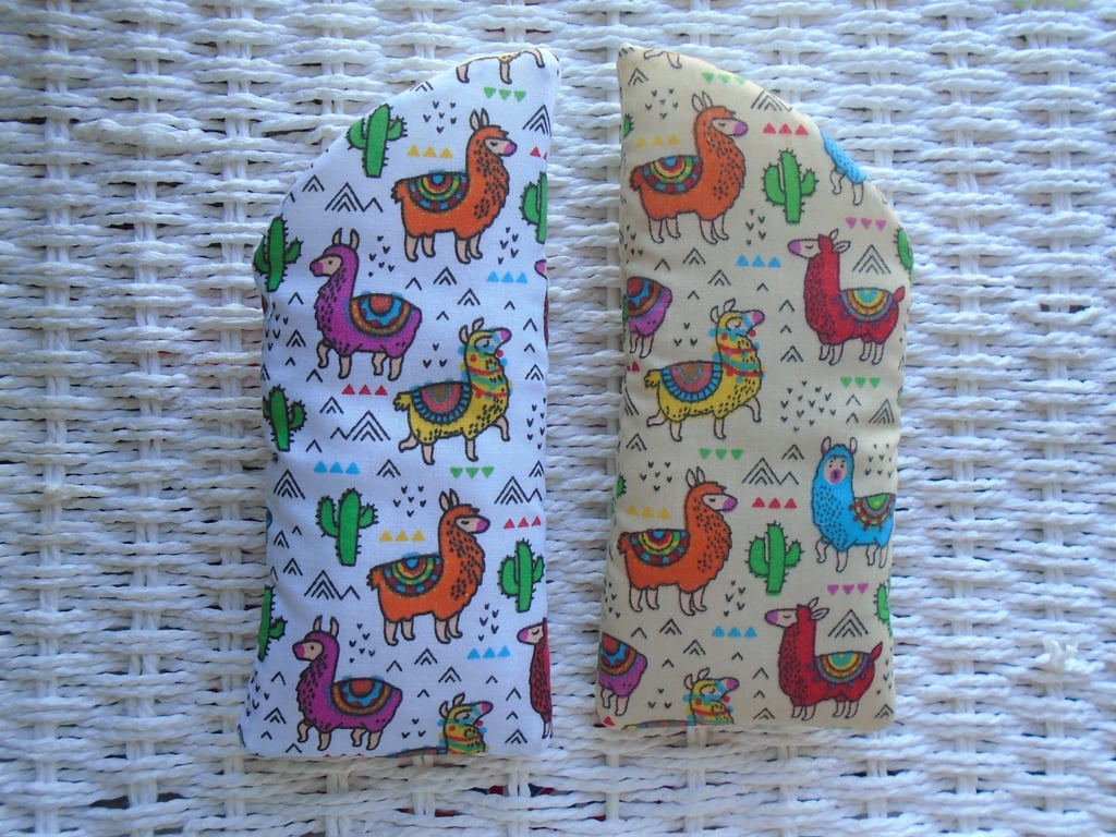x2 Llama or Alpaca White & Beige Glasses Cases 