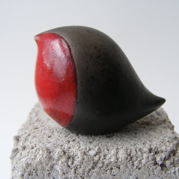 Baby raku fired robin (2)