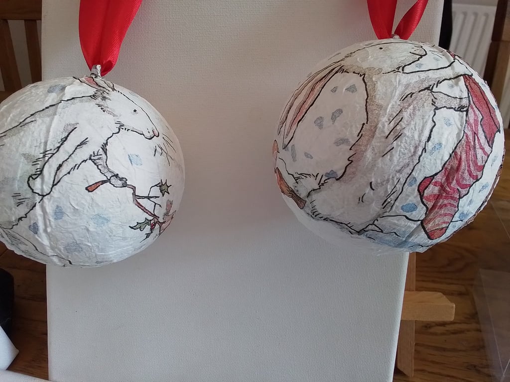 Christmas decoration. Christmas bauble. Ref 497