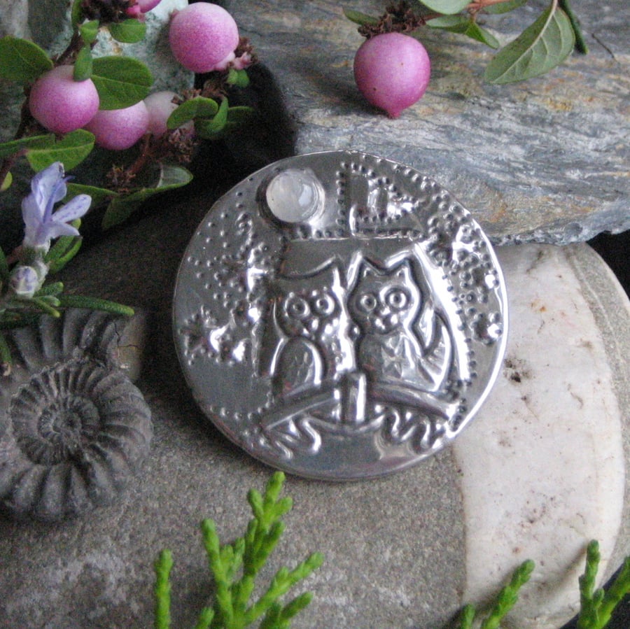The Owl and the Pussycat Brooch with Rainbow Moonstone