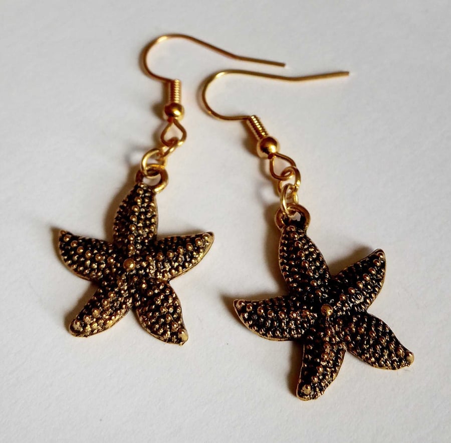 Gold Plate Starfish Beach Holiday Earrings