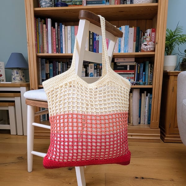 Crochet market bag - Red, orange and pale yellow.