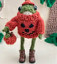  Handmade Knitted Frog in Pumpkin Outfit, Collectible Autumn Frog Toy, Cute Frog - Image 5