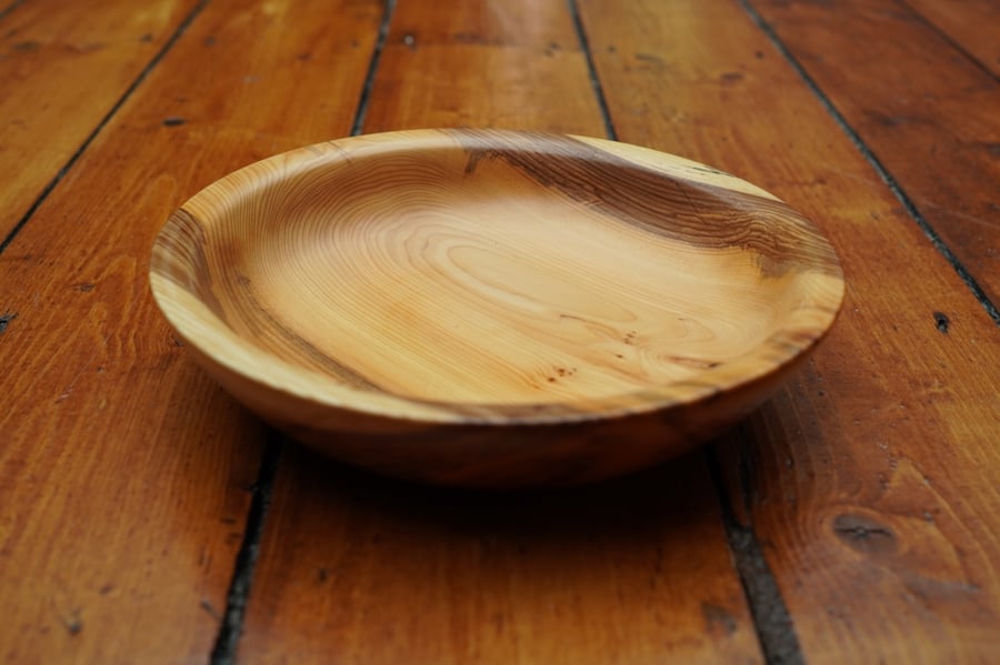 Handmade yew bowl - 23cm