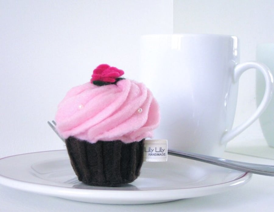 Handmade Felt Pin Cushion, Pink Swirl Cupcake, free delivery
