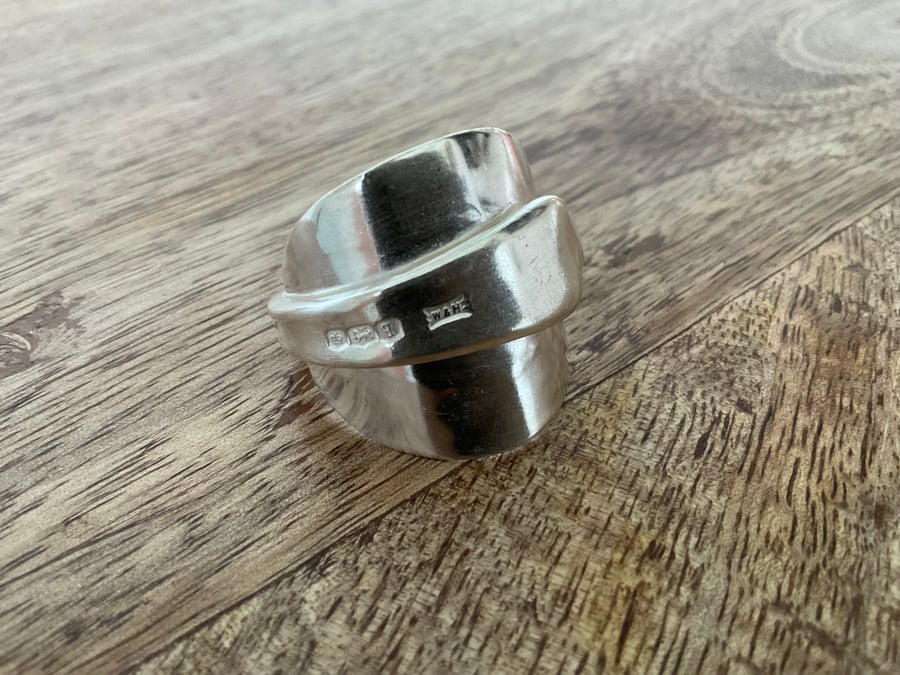 VINTAGE CUTLERY - SPOON RING - SHEFFIELD 1933 - SIZE R